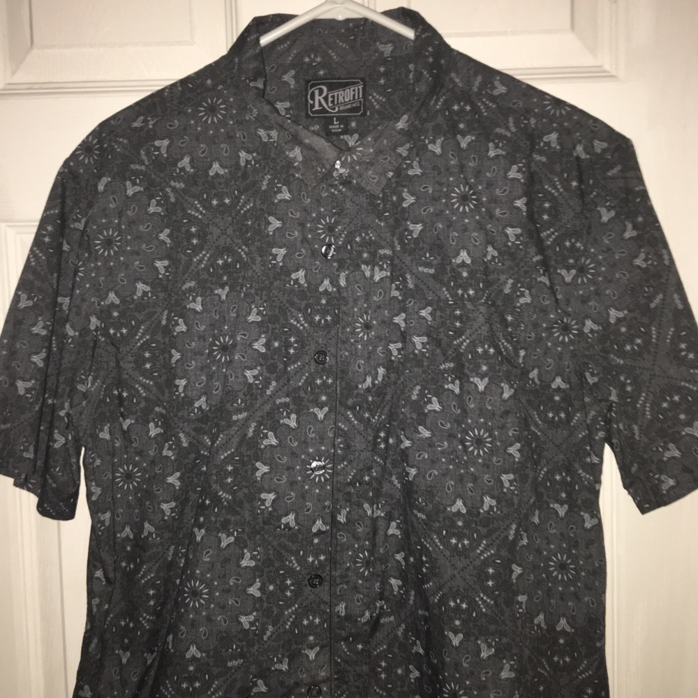 Short sleeve button shirt